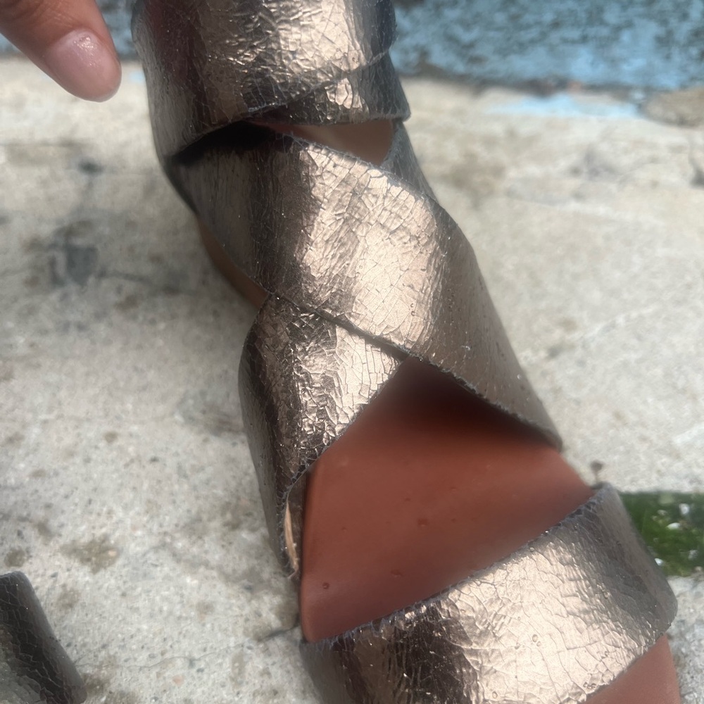 Matt Bernson Bronze Leather Sandals - Picture 8 of 12
